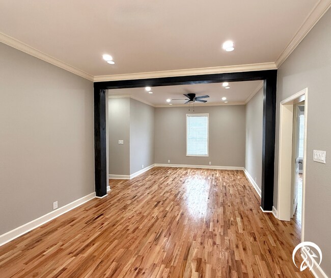 Building Photo - 900 N 3rd St