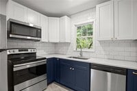 Building Photo - 1201 Norwood Rd