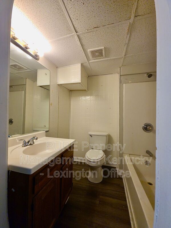 Building Photo - 417 North St