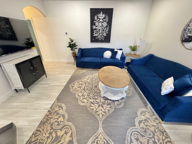 Building Photo - BEAUTIFUL 1 BEDROOM, 1 BATH CONDO FOR RENT...