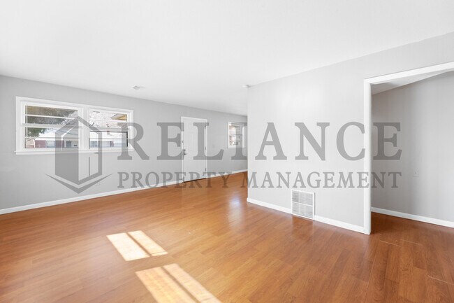 Building Photo - 542 S Marcilene Ter