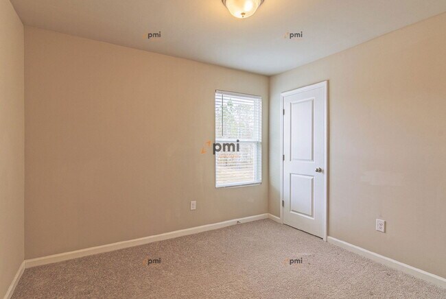 Building Photo - 1710 Hannah Ct