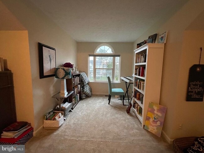 Building Photo - 22120 Victoria Cir