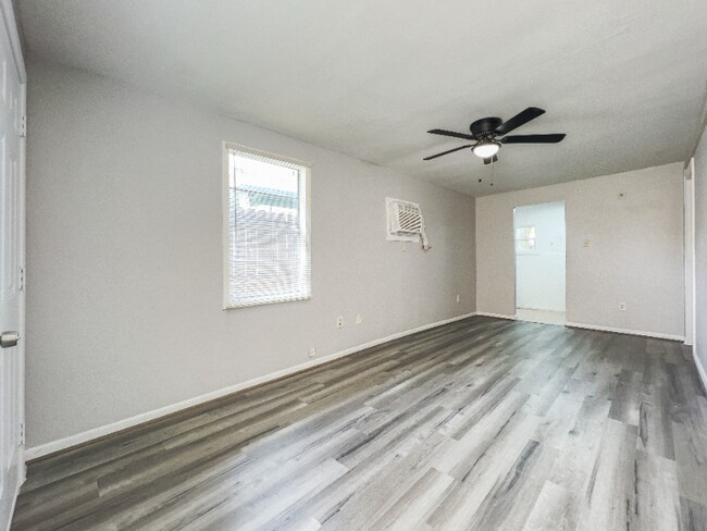 Building Photo - 1205 Milam St