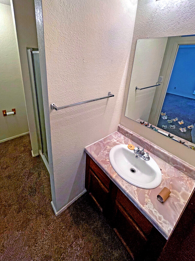 Building Photo - 10642 FM 906