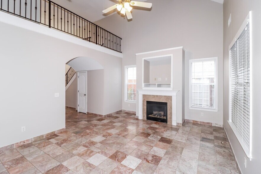 Building Photo - 12254 Longleaf Oak Trail