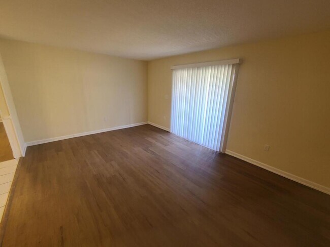 Building Photo - 254 Ulster Ln