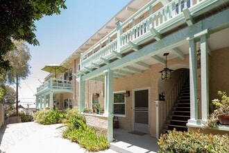 Building Photo - Charming 1 BR with AC in Bankers Hill with Onsite Laundry