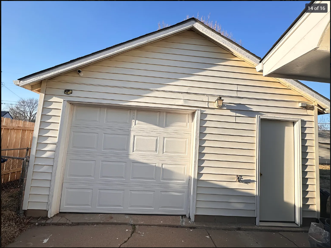 1 Oversized Car Garage - 1814 W Anita Ave