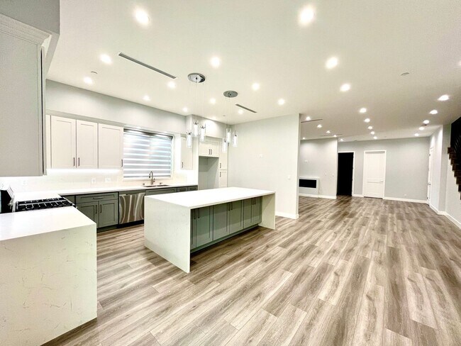 Building Photo - Newly built gated home with top of the lin...