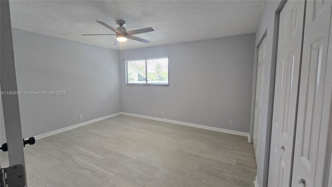 Building Photo - 540 SW 101st Ave