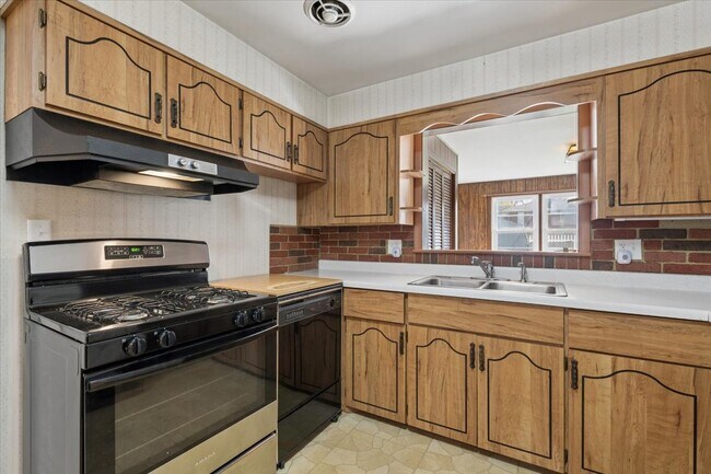 Building Photo - 108 Lavidia Blvd