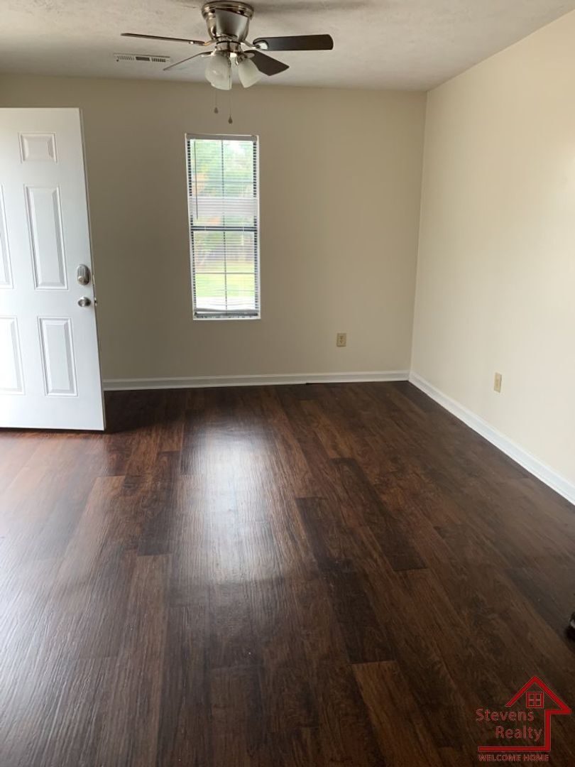 Building Photo - 275 Dogwood Pointe Dr