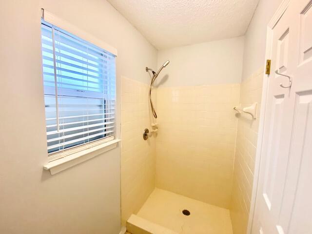 Building Photo - 102 Midland Ct