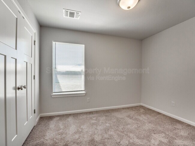Building Photo - 608 Blue Fish Ct