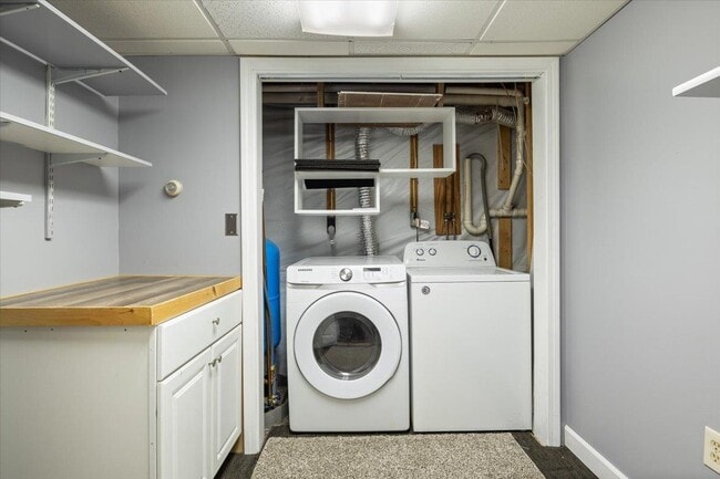 Building Photo - 5 Aspen Ln