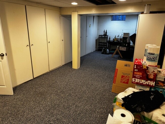 Building Photo - 608 Montrose Ave