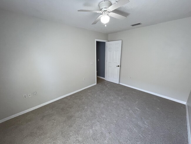 Building Photo - 3245 Soft Breeze Cir
