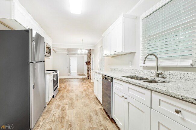 Building Photo - 1041 Avon Breeze Ct