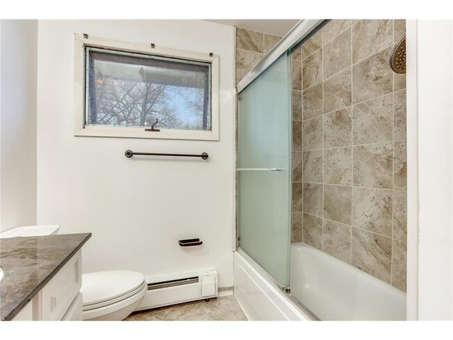 Building Photo - 2331 W Medicine Lake Dr