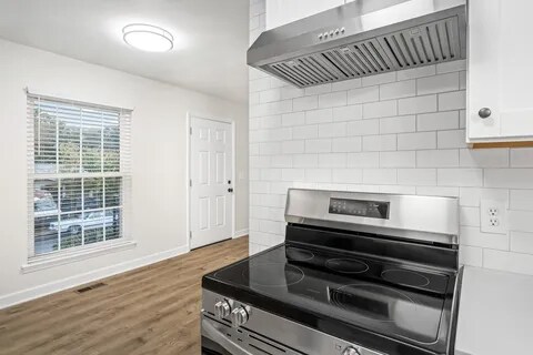 Building Photo - 538 Cedar Dr