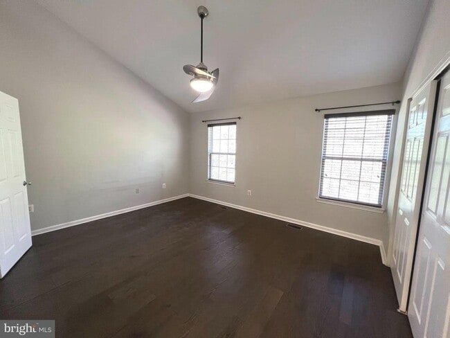 Building Photo - 2724 Oak Leaf Ct