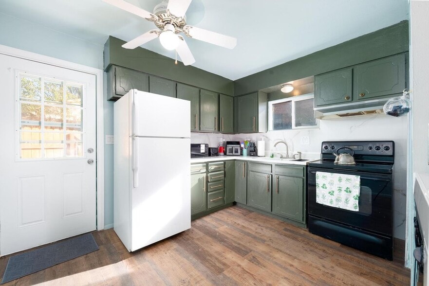 Building Photo - 1528 Boulder St