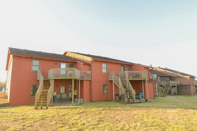 Building Photo - 2504 Southridge Dr