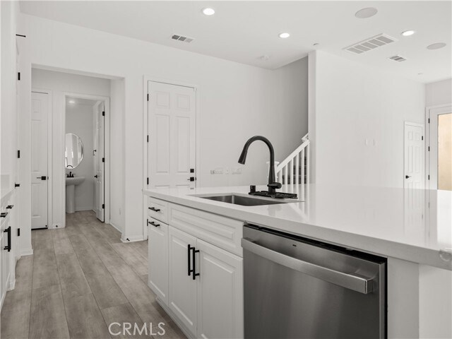 Building Photo - 27448 Pioneer Ct