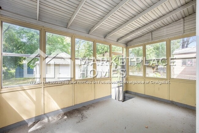 Building Photo - 8147 Prospect Ave