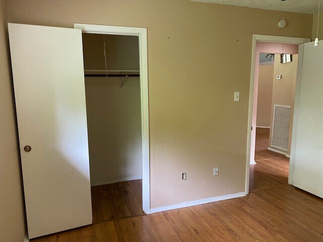 Building Photo - 6507 Bridgegate Dr