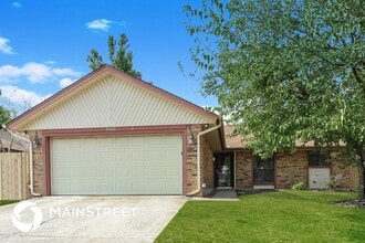Building Photo - 9840 Willow Wind Dr