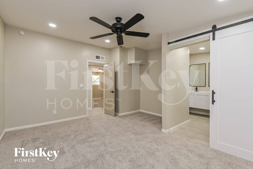 Building Photo - 9240 E Dolores St