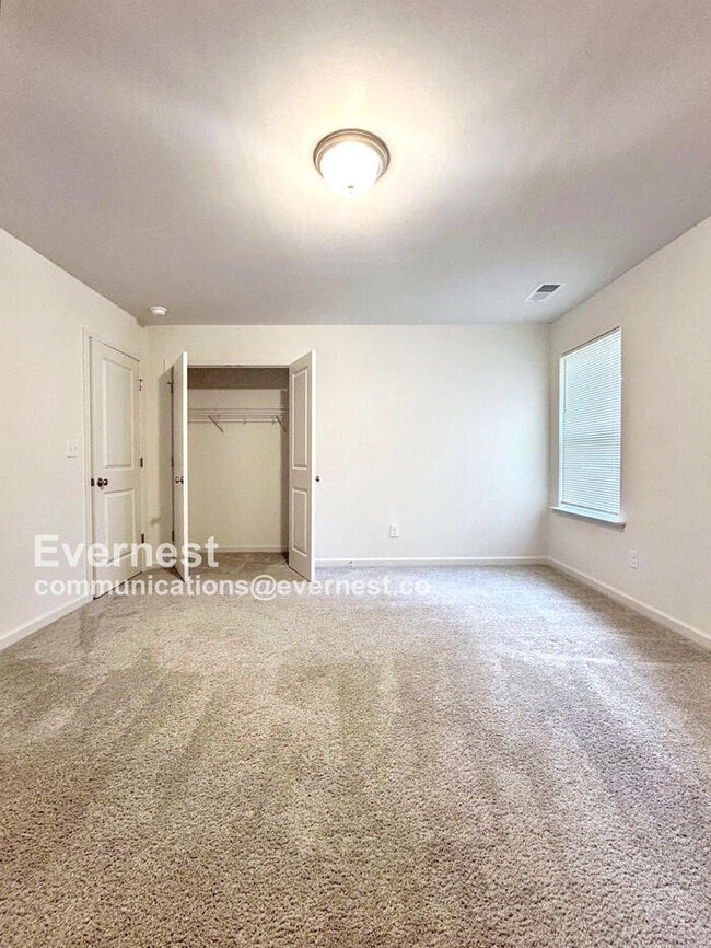 Building Photo - 3621 Quail Dr