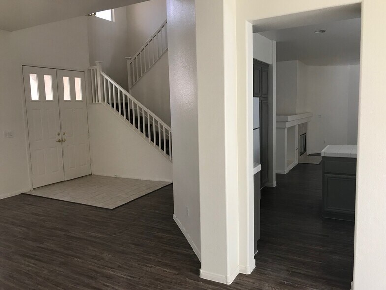 Building Photo - 344 Velino Ave