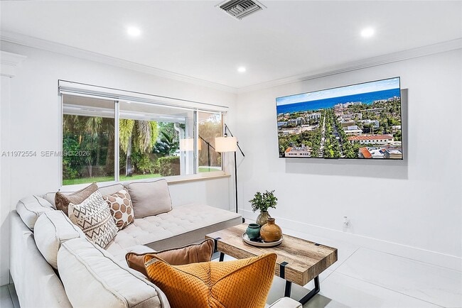 Building Photo - 4912 S Kay St