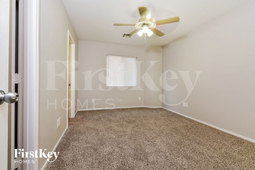 Building Photo - 1781 Molly Meadows St