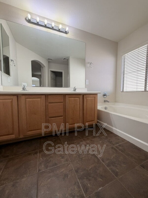 Building Photo - 453 N Citrus Ln