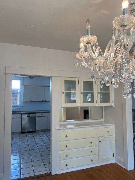 Building Photo - 821 Harrison St