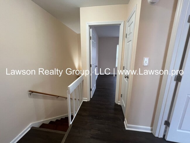 Building Photo - Townhome in Garden City