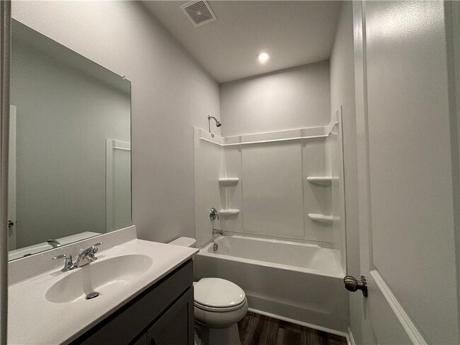 Building Photo - 2680 Whistler Wy NE