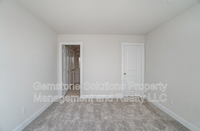 Building Photo - 639 Taylor Bend