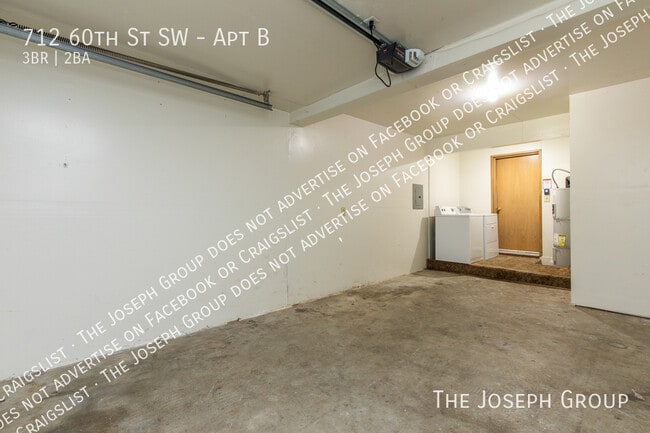 Building Photo - 712 60th St SW