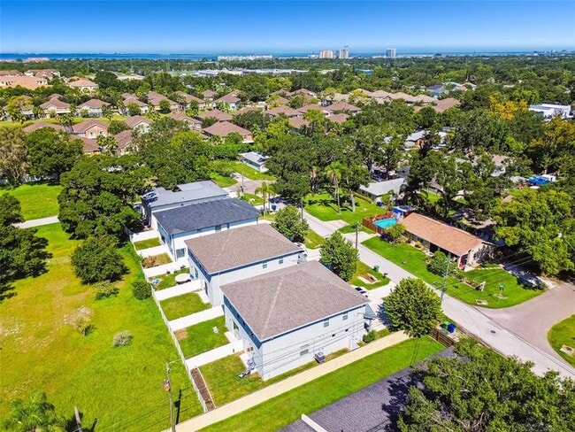 Building Photo - 3902 W Everett Ave