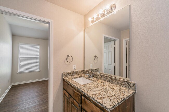 Building Photo - 6141 Bowfin Dr