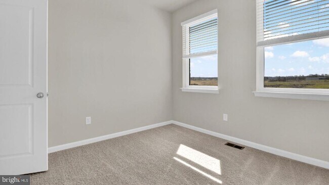 Building Photo - 331 Ensemble Wy