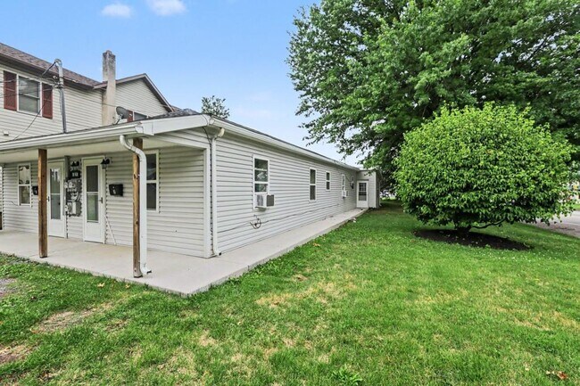 Building Photo - 80 2nd St