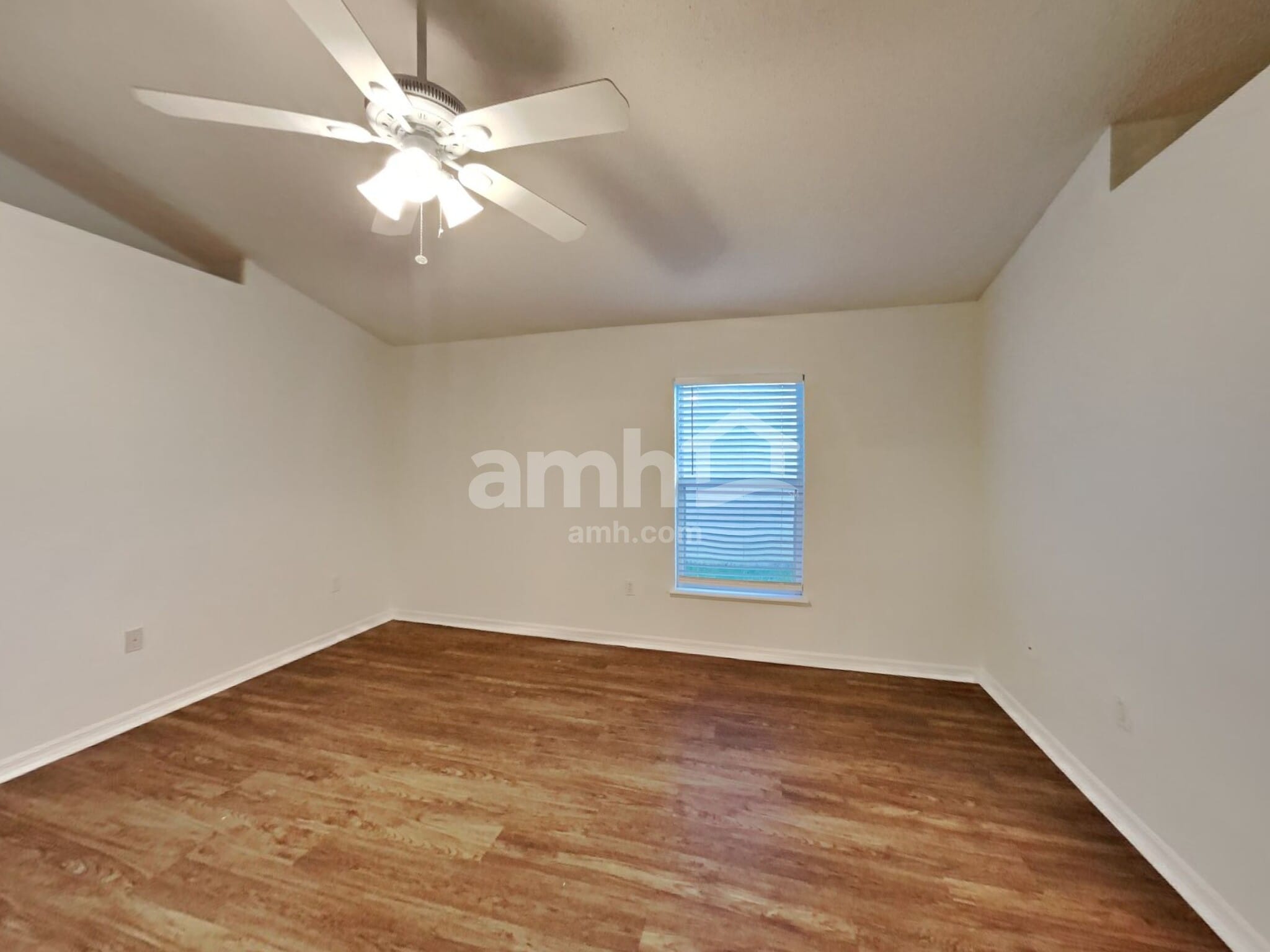 Building Photo - 337 Grand Royal Cir