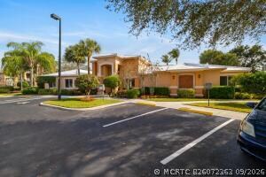 Building Photo - 291 SW Palm Dr