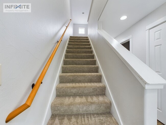 Building Photo - Immaculate 3 Bedroom in Bozeman
